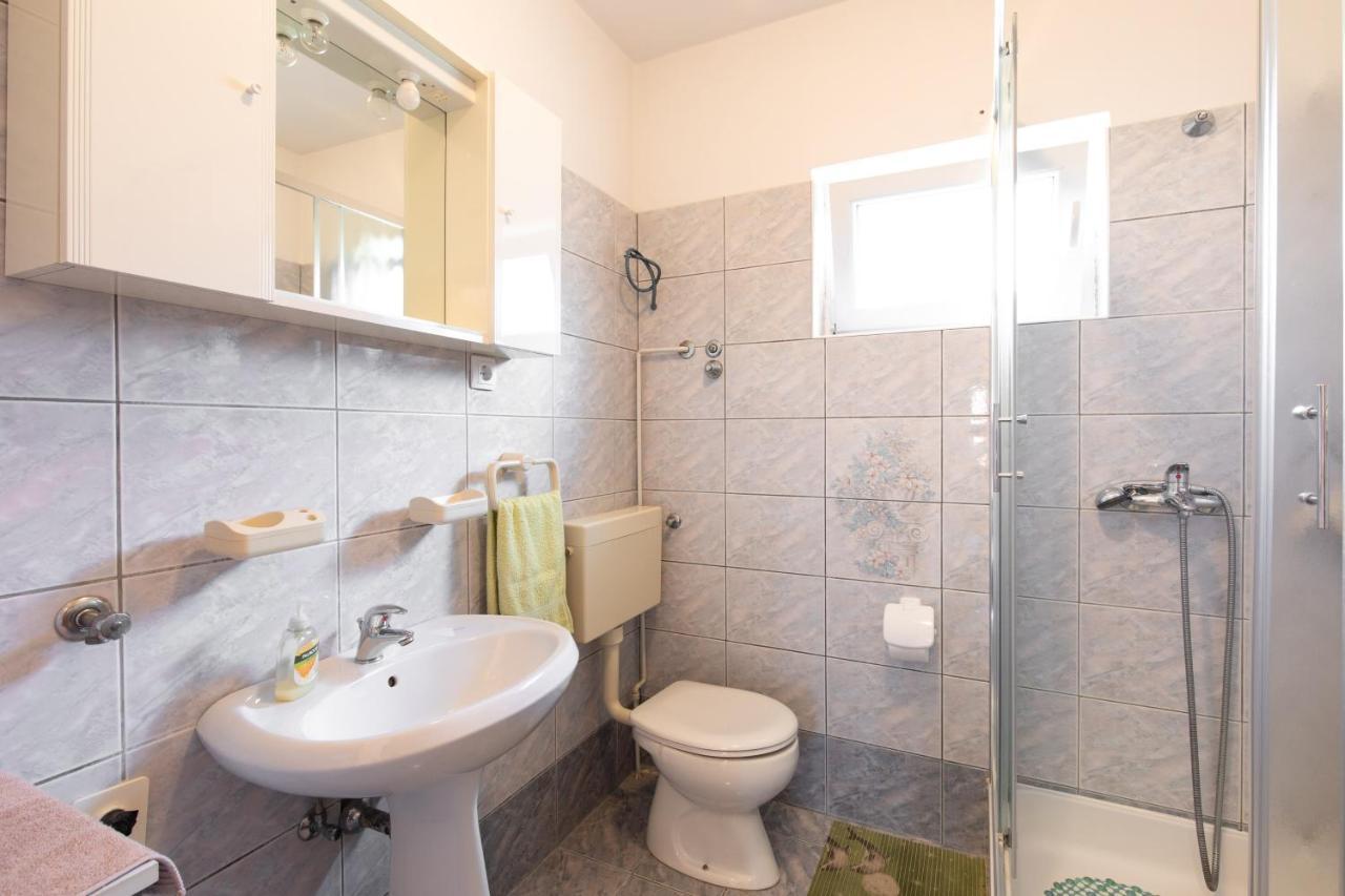 2-Bedroom Krk Apartment - Near Krk Beaches & Town! Krk Town Exterior foto